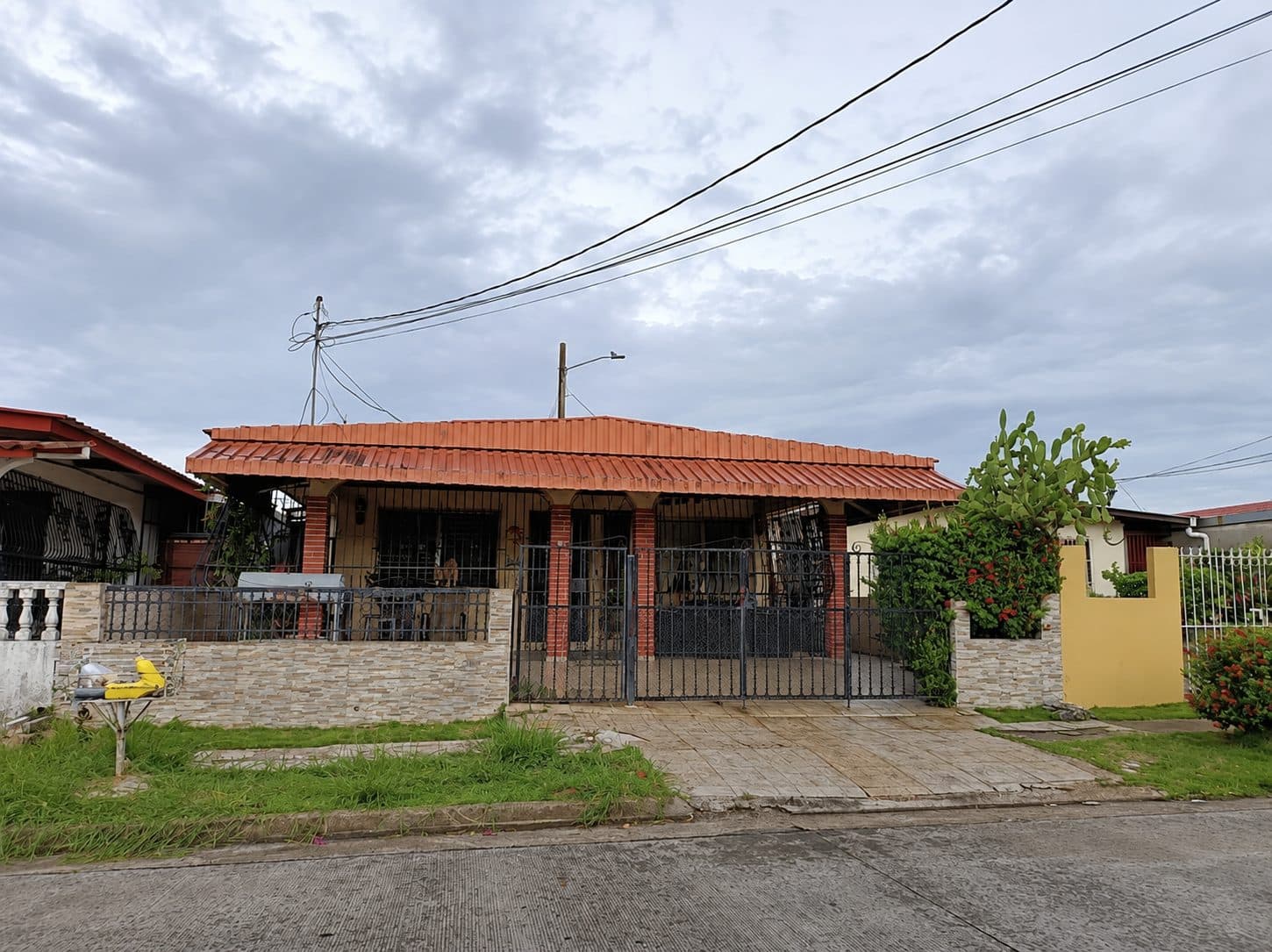 Casa de 3 recámaras en DON BOSCO